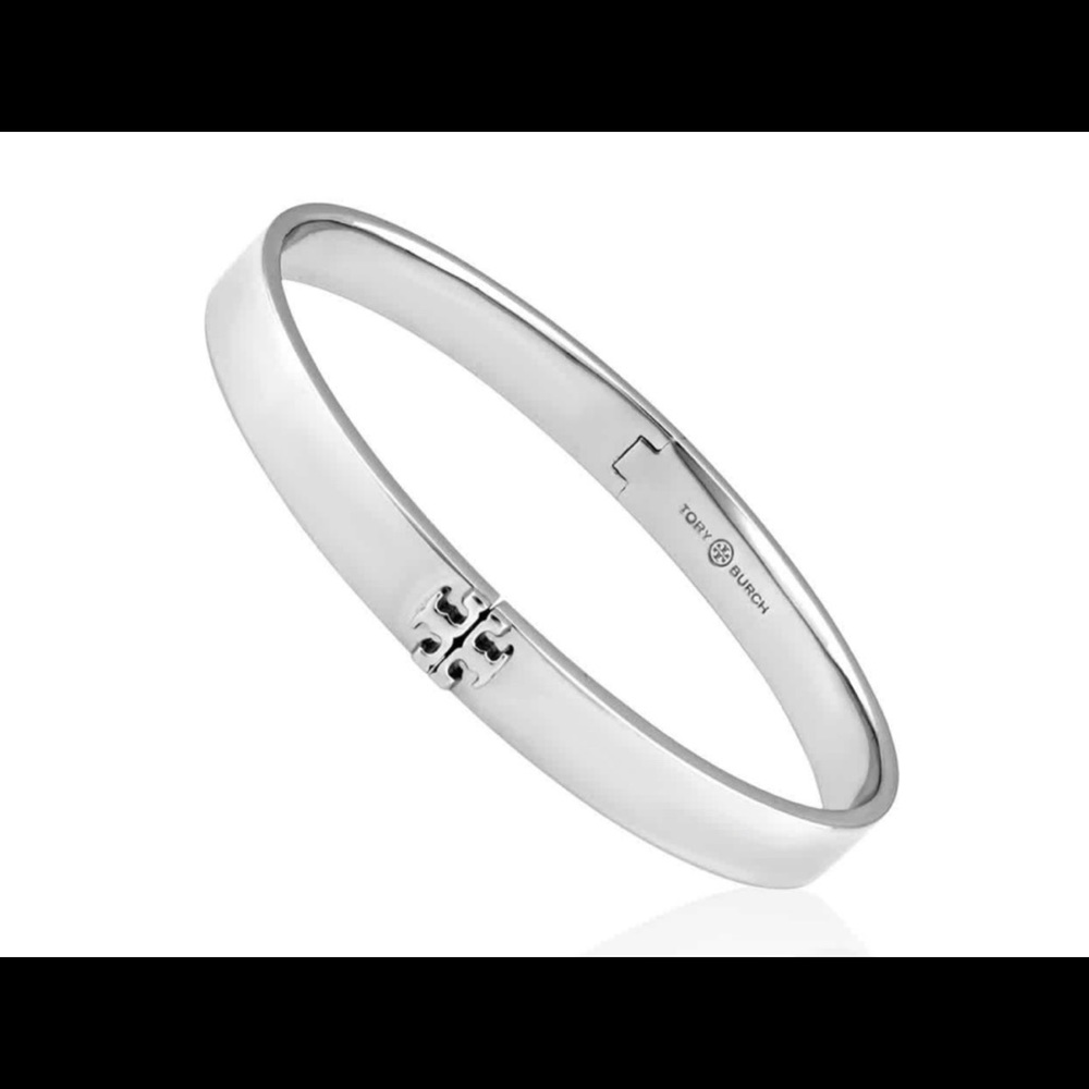 TORY BURCH
Kira Hinged Grey Logo Clasp Bangle